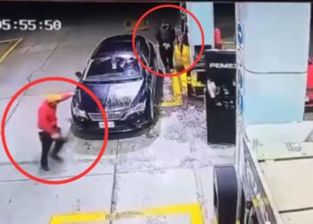 Despojan a conductor de su vehículo a punta de pistola en gasolinera del Edomex