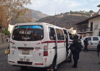 Servicio de transporte público en Taxco se reanuda, pero con pocas unidades