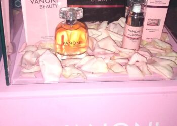 Esta tarde presentaron «vanoni Beauty», la fragancia de DIANA VANONI que deleita a México