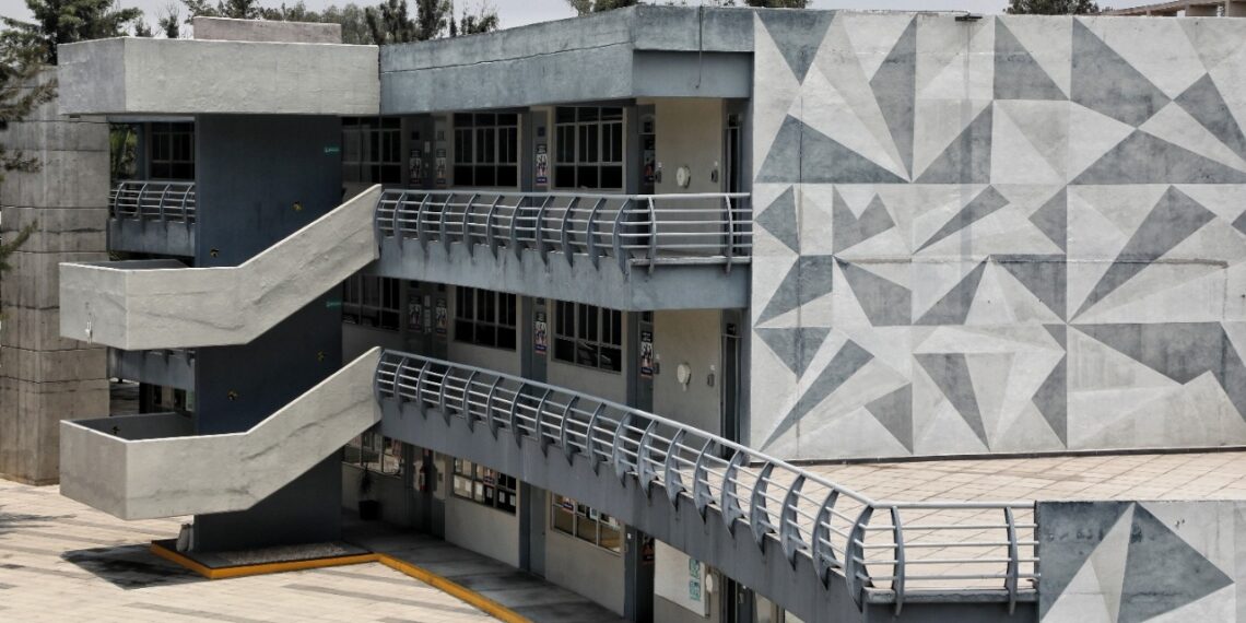 Prepas del IEMS tendrán pase automático a Universidad Rosario Castellanos