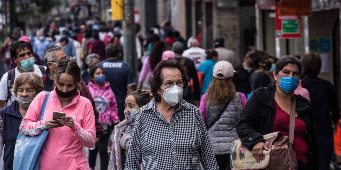 Piden volver a usar cubrebocas ante repunte casos de gripe y covid-19