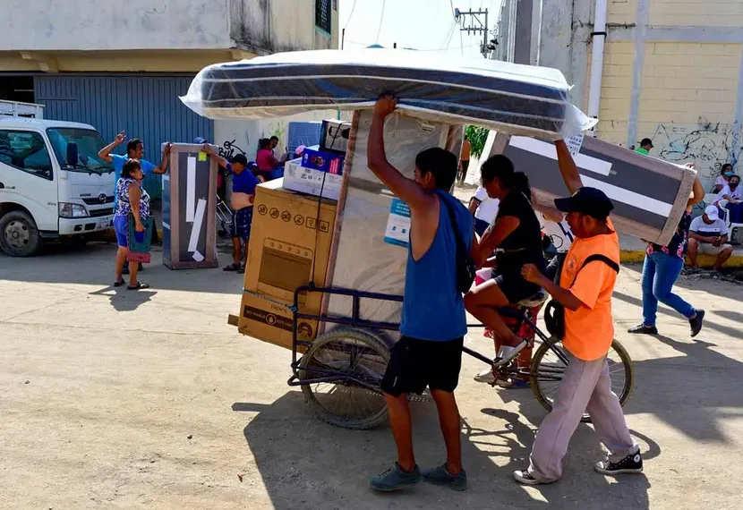 Secretaría de Bienestar mantiene operativo de apoyo y entrega de ayuda en Guerrero