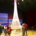 Gana Guinnes por Torre Eiffel hecha con cerillos, la construyó en 8 años