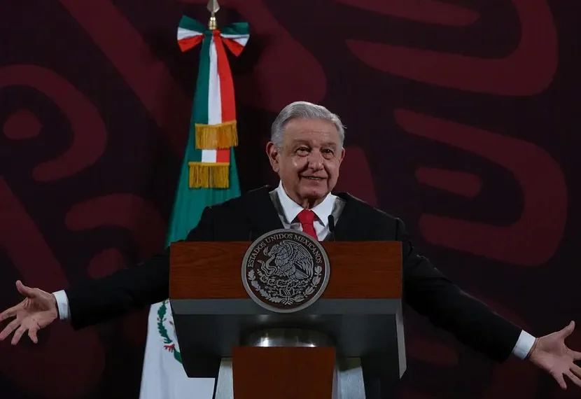 López Obrador celebra crecimiento económico y reducción de la inflación en el país