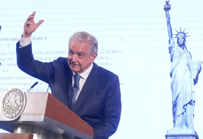 López Obrador califica de asunto político el que YouTube bajara su conferencia