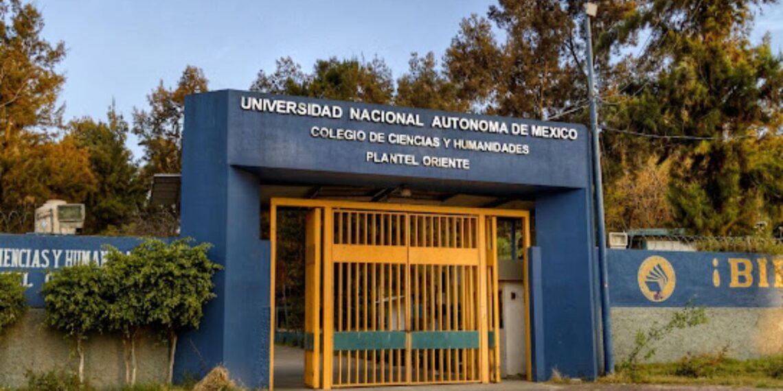 Trabajadores cierran CCH Oriente por presuntos malos tratos y corrupción