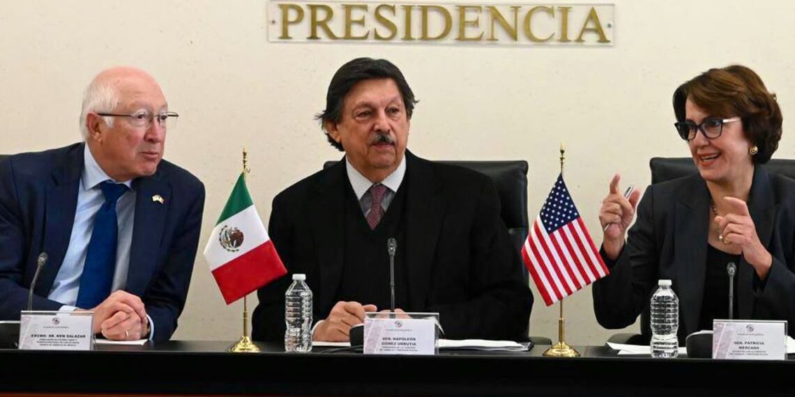 “Caso cerrado”, dice Ken Salazar sobre indagatoria de la DEA a campaña de AMLO