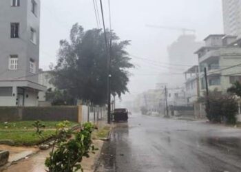 Emiten alerta amarilla por fuertes vientos en las 16 alcaldías de la CDMX