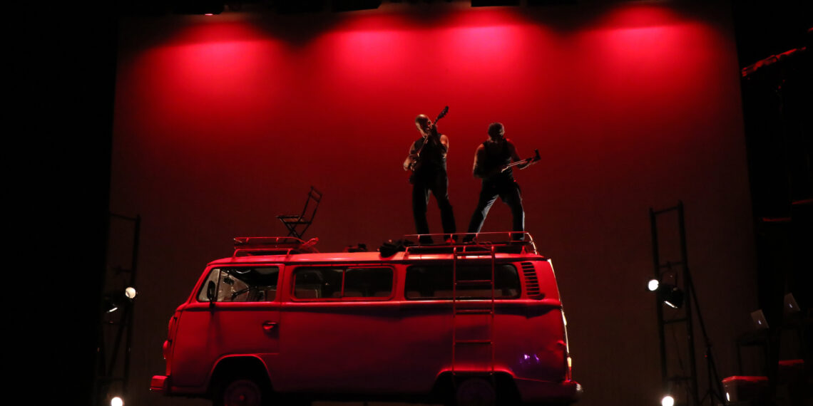 La Curandera presenta: Paso a Pasito. Dramaturgia testimonial con veteranos