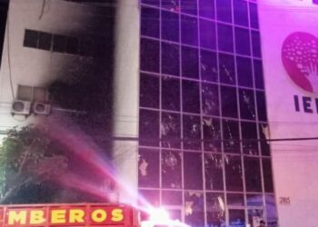 Incendian instalaciones del Instituto de Elecciones de Chiapas