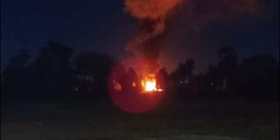 Registran explosión de camioneta de huachicoleros en Hidalgo