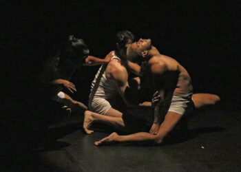 Tándem Cía de Danza presenta Rosa de hierro en el Teatro Casa de la Paz