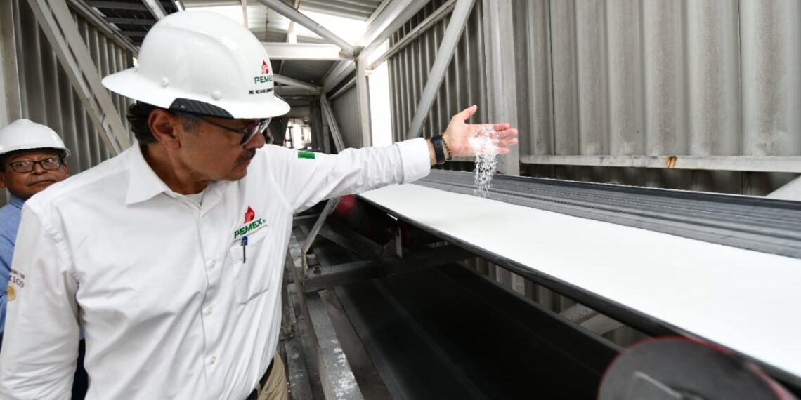 Se dispara producción de urea en 2023, PEMEX alcanza las 210 mil toneladas