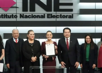 Sheinbaum registra ante el INE su candidatura y adelanta promesas de campaña