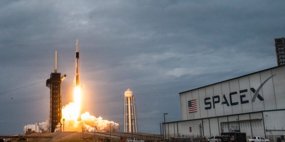 Elon Musk muda sede de SpaceX en medio de cruzada contra Delaware