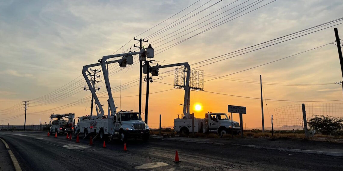 López Obrador va por reforma en electricidad tras revés de Corte