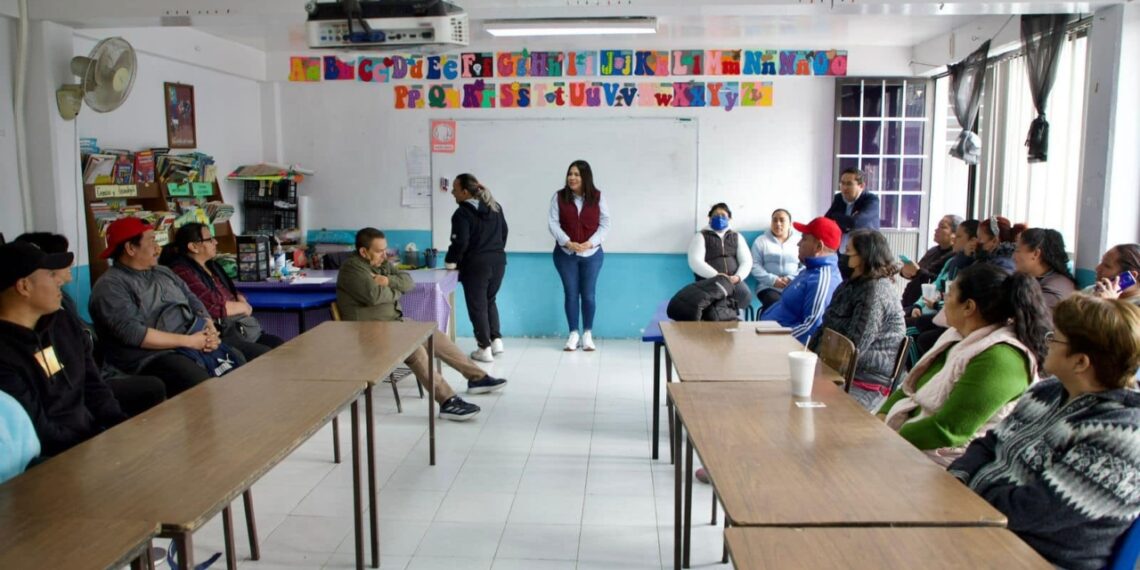 Diputada Lourdes Paz dignifica planteles educativos de Iztacalco con “Manita de Gato”