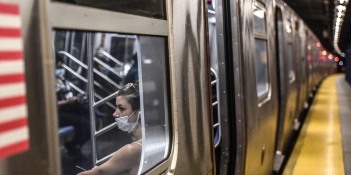 Puebla busca repatriar cuerpo de mexicano asesinado en el Metro de NY