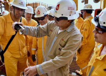 PEMEX se propone reducir uso del agua en sus refinerías y duplicar nivel de rehúso