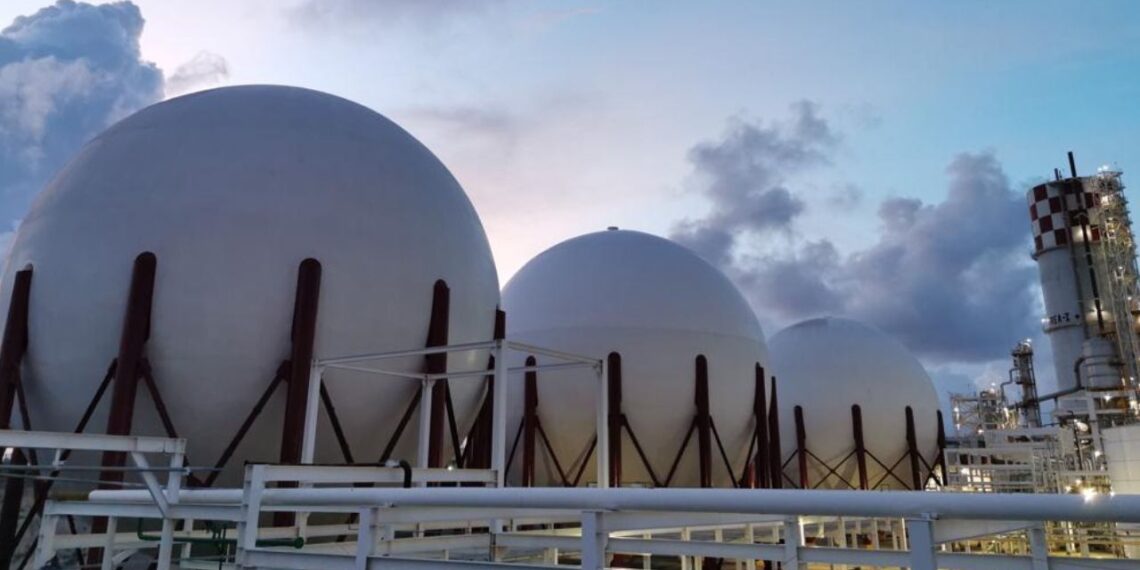 Pemex incrementa en 650% la producción de urea en tres años