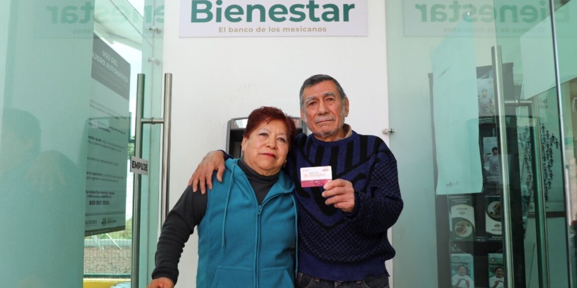 Inicia pago adelantado de Bienestar para adultos mayores; aquí a qué letras les toca