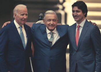 AMLO amenaza con no ir a cumbre con EUA y Canadá