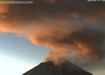 El Popocatépetl emite (otra vez) fumarolas; se prevé caída de ceniza en CDMX