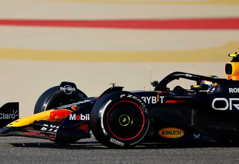 ‘Checo’ Pérez y Verstappen siguen probando; finalizan octavo y tercero