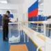 Atacan urnas en elecciones presidenciales de Rusia; provocan incendios y lanzan bombas