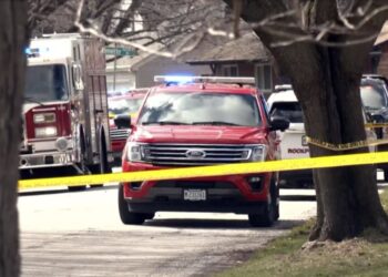 Apuñalamiento masivo en una localidad de Illinois deja 4 muertos y 7 heridos