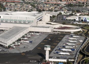 AICM enfrenta demandas millonarias y desafíos operativos