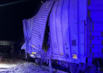 Dos locomotoras chocan de frente en Jalisco; deja varios lesionados
