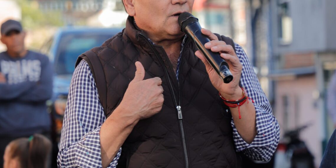 Silvano llama a ponerse de pie para defender a México