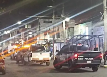 Hallan sin vida a mujer afuera de un bar en la Jardín Balbuena