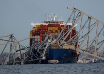 Descartan ‘ataque terrorista’ en choque de buque contra puente en Baltimore; hay 7 desaparecidos