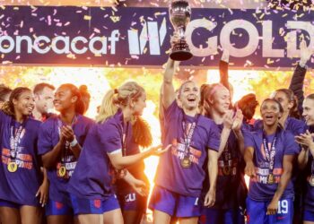 EUA vence a Brasil y conquista la primera Copa Oro del futbol femenino