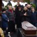 Miles de personas asisten al funeral del opositor ruso Alexéi Navalni