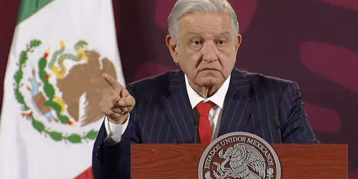“Que piense en su familia”: AMLO insta a policía implicado en muerte de normalista entregarse