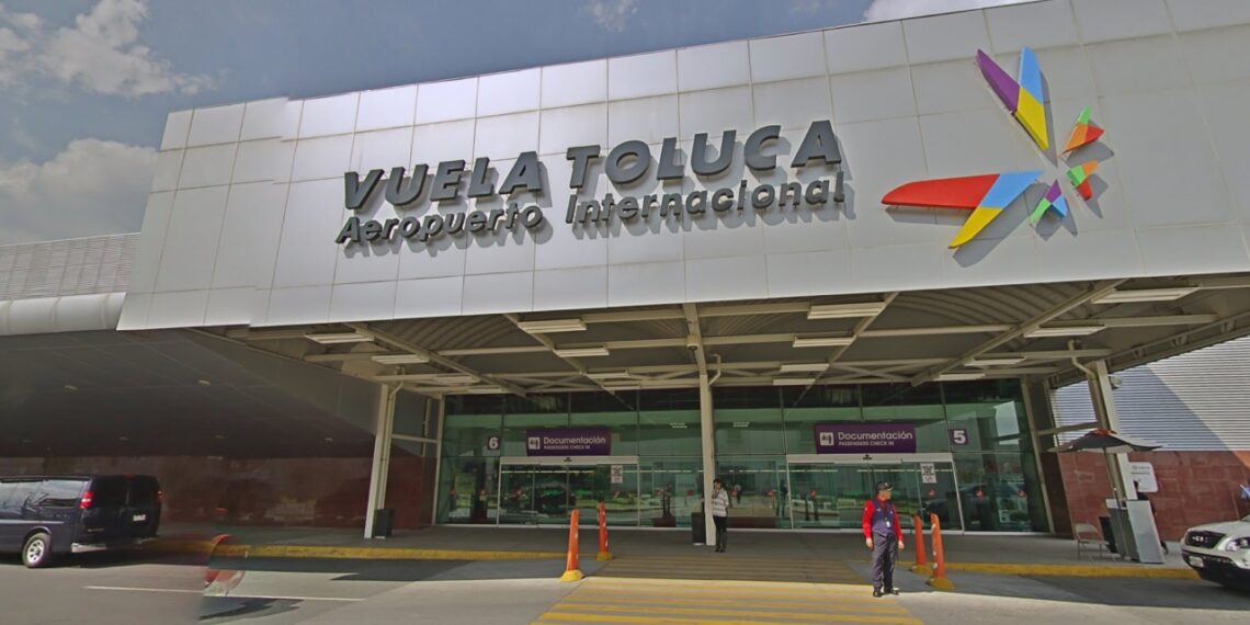 AMLO quiere que Aeropuerto de Toluca sea público