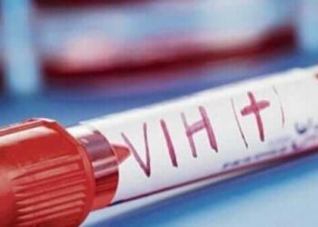Autoridades sanitarias deben garantizar tratamientos adecuados para personas con VIH, piden en Senado