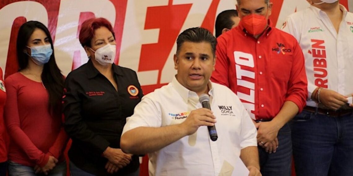 Willy Ochoa rechaza publicar su declaración patrimonial