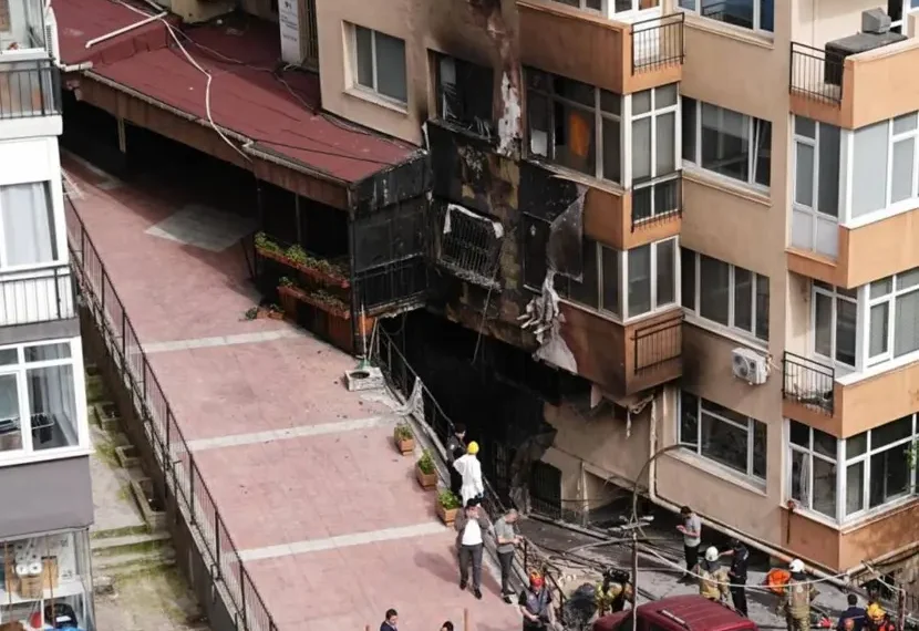 Incendio en una discoteca de Estambul deja 27 muertos y un herido