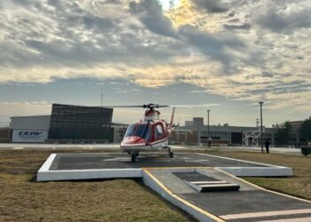 Trasladan en helicóptero de emergencia a niño quemado con pirotecnia en Los Reyes La Paz
