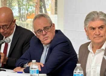 Activistas y diputados federales coinciden en que es un error incorporar prohibiciones para los vaporizadores en la Constitución