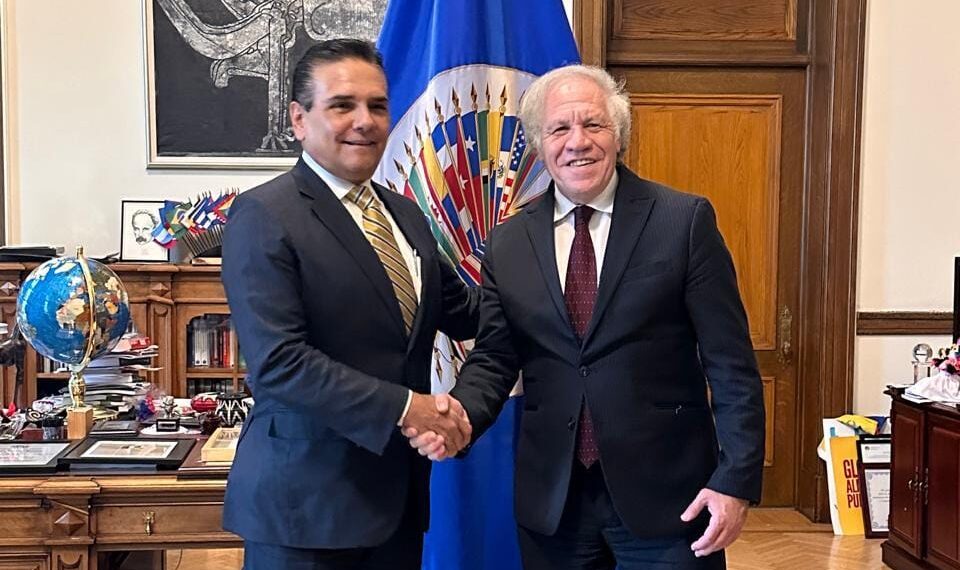 Silvano concluye gira por Washington