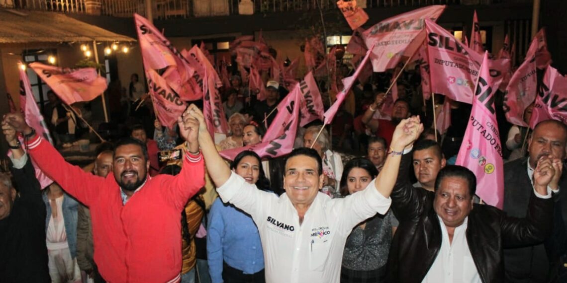 Silvano buscará proyectos para que Angangueo sea un referente turístico de Michoacán