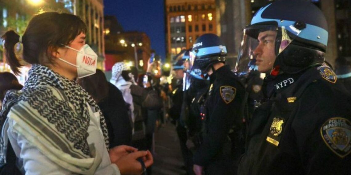 Detienen a más de 130 personas en manifestación propalestina en Nueva York