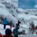 Enorme avalancha sepulta a decenas de personas en famosa estación de ski en Suiza