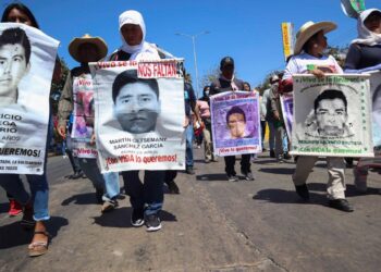 AMLO confía en resolver caso Ayotzinapa con la nueva Ley de Amnistía