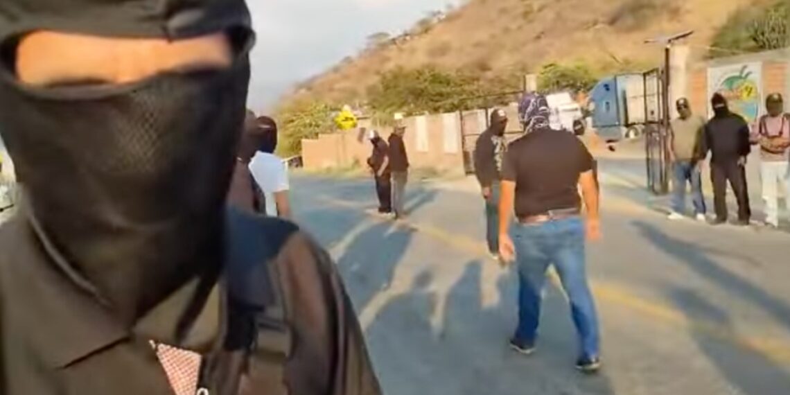 Encapuchados responden a AMLO y Sheinbaum: No es montaje